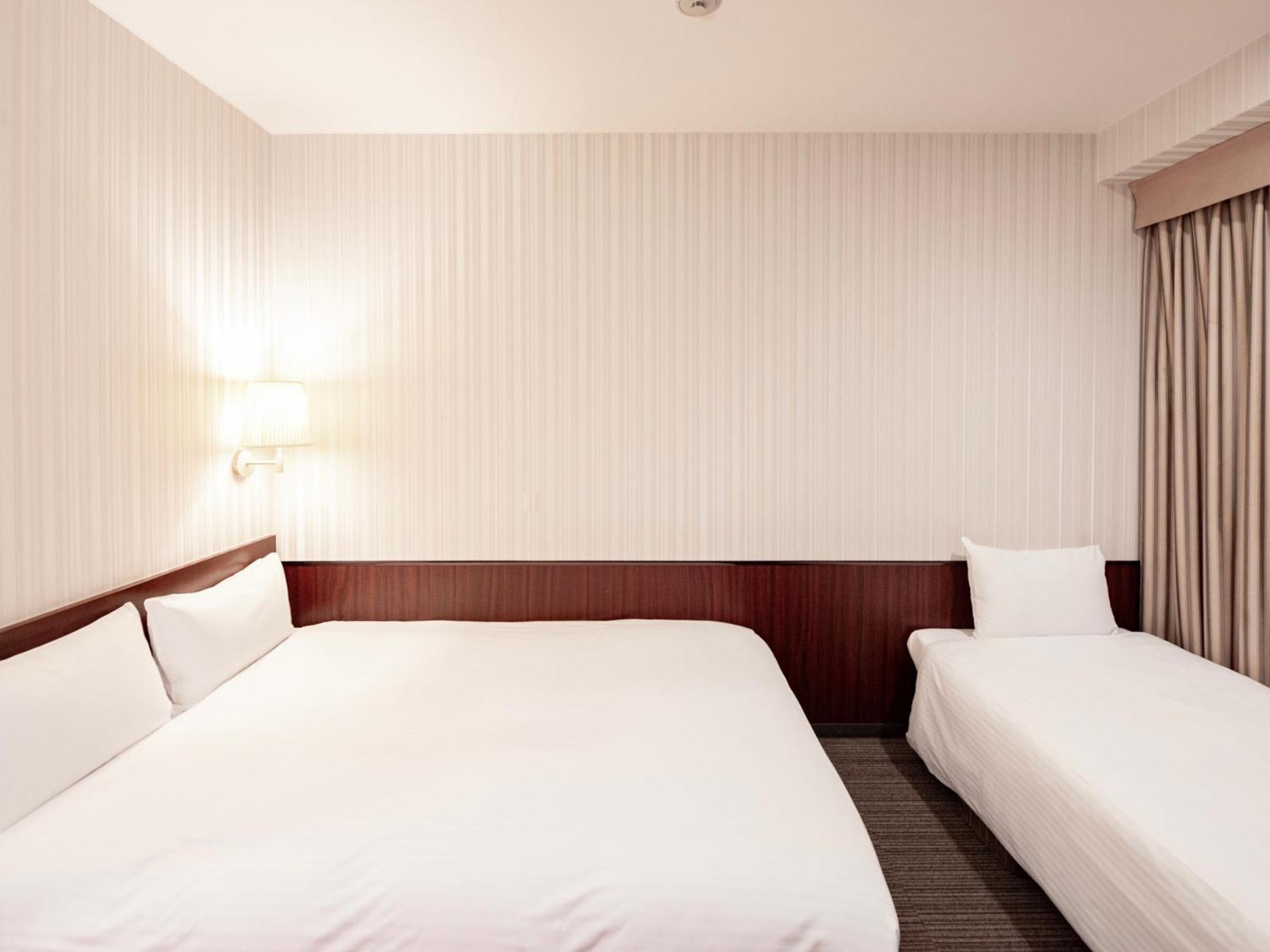 Hotel Hillarys Ósaka Pokoj fotografie